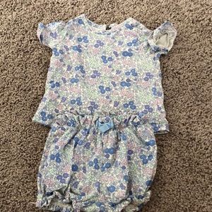 Baby gap two piece set